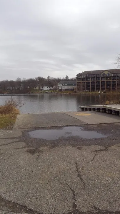 Center Lake Boat Ramp