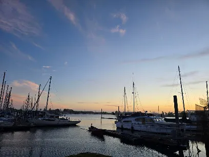 Fifth Avenue Marina
