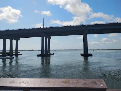 Grassy Sound Free fishing pier