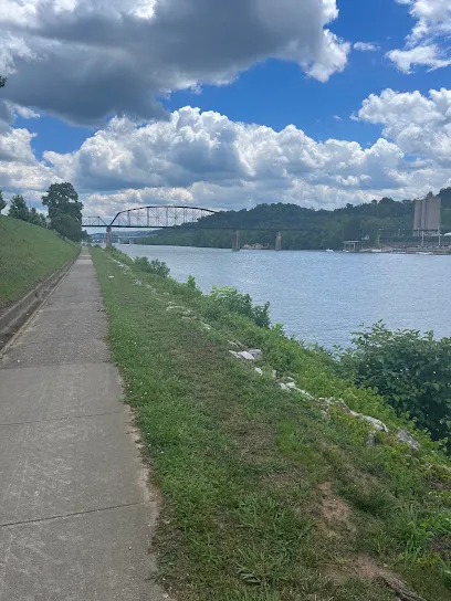Kinders River access (foot)