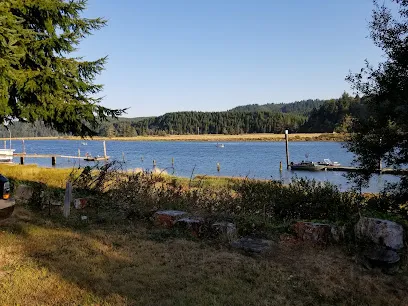 Oakland's Fish Camp & Marina