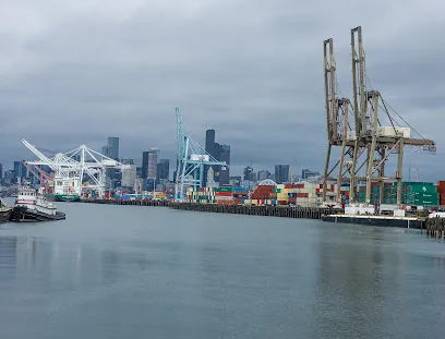 West Seattle Bridge Trail Fishing Dock